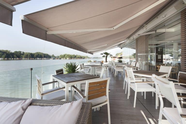 store bannes restaurant