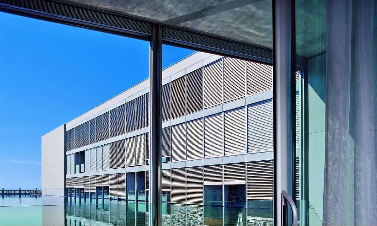 Brise soleil tout metal Metalunic